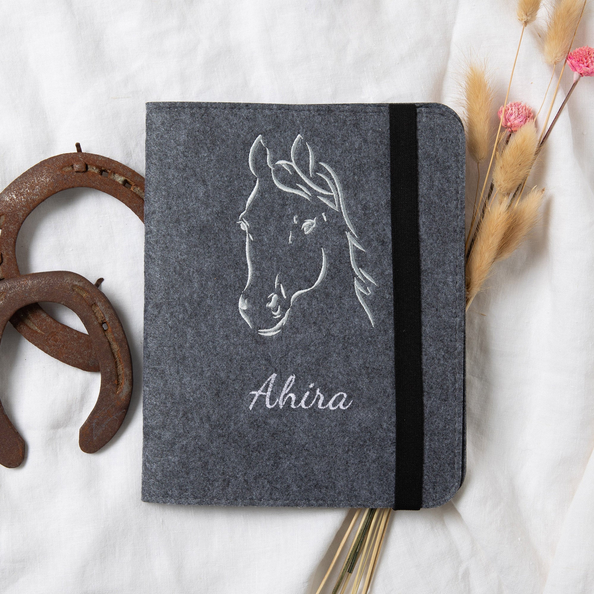 Equine Pass Cover with Elastic Band HORSE | Felt