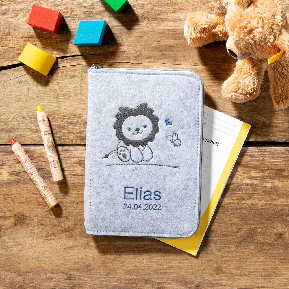 U-booklet & vaccination card cover LION | felt